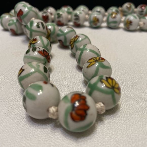 Vintage Hand Painted Bead Necklace - Picture 12 of 14